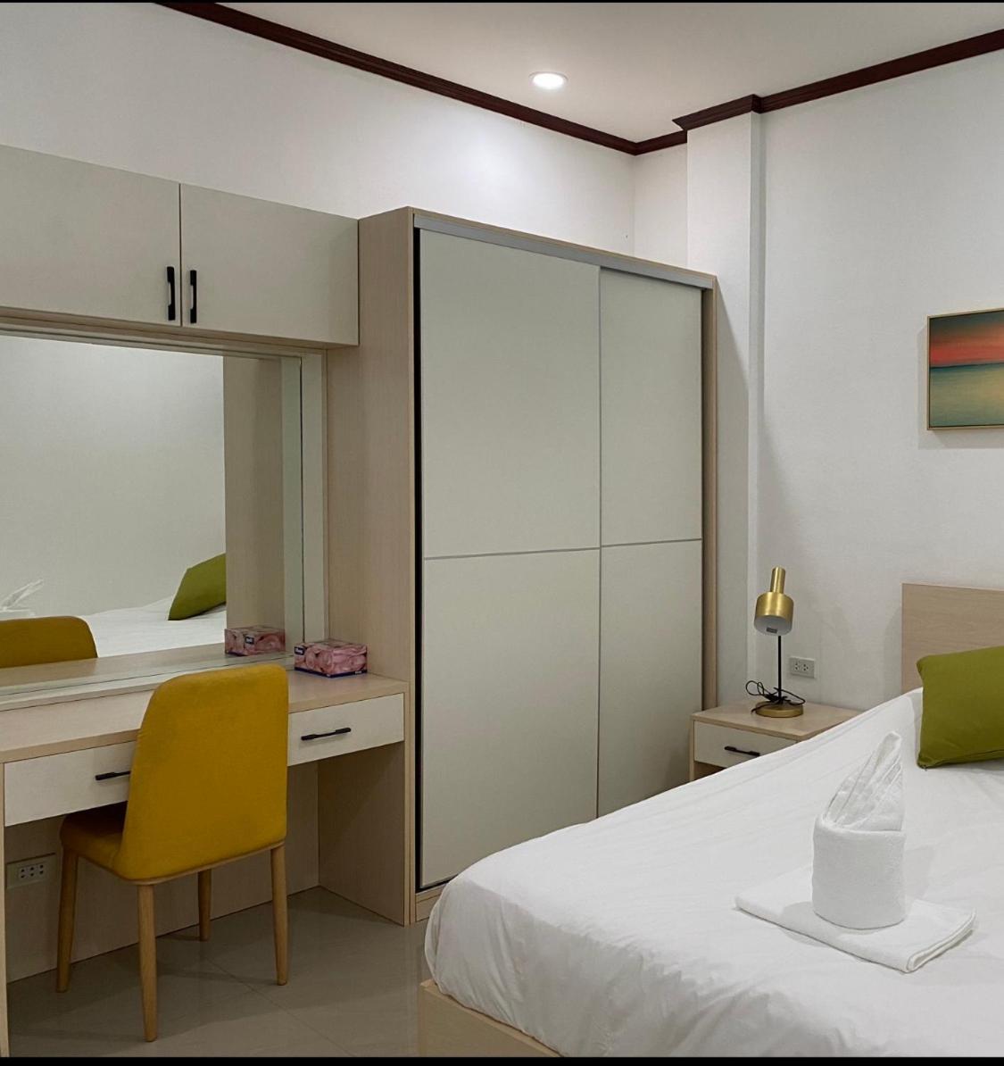Artist Golden Loft Paris - Vientiane Homestay Duplex Triplex 외부 사진